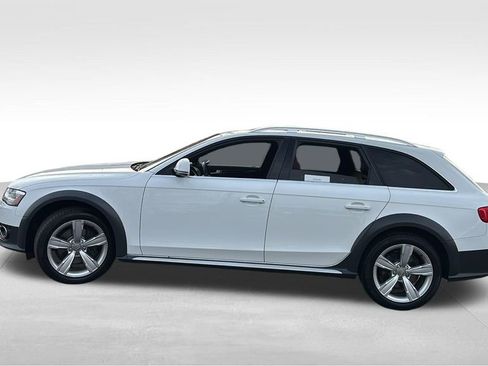 Used 2015 Audi A4 Premium Plus w/ Technology Package image 4