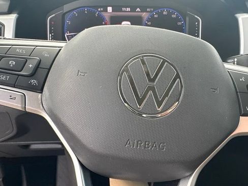 Used 2021 Volkswagen Atlas SEL Premium AWD/4WD image 40