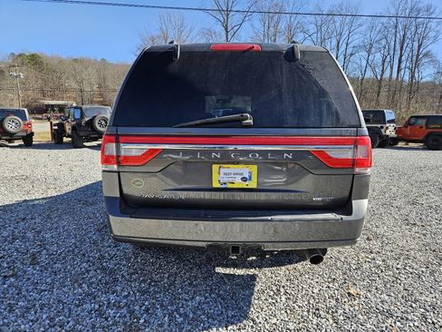 Used 2015 Lincoln Navigator 2WD image 7