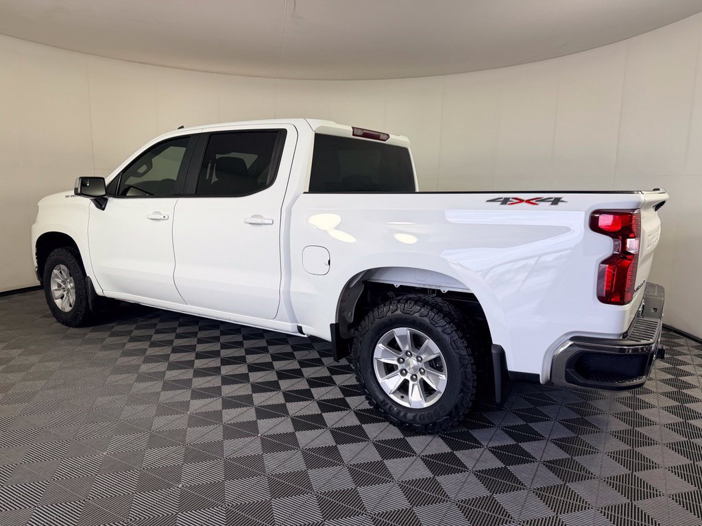 Used 2021 Chevrolet Silverado 1500 LT w/ Fleet Comfort Package AWD/4WD image 16