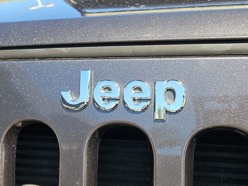 Used 2018 Jeep Wrangler Unlimited Sport S AWD/4WD image 21