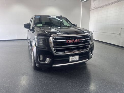 Used 2021 GMC Yukon XL SLT AWD/4WD image 1
