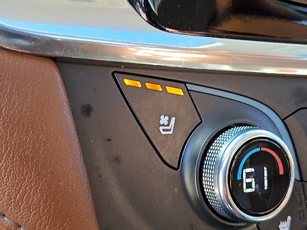 Used 2020 Chevrolet Traverse High Country w/ LPO, Floor Liner Package AWD/4WD image 27