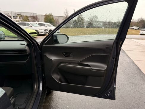 Used 2024 Hyundai Kona SEL image 25