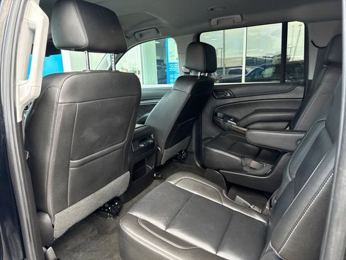 Used 2018 Chevrolet Suburban LT AWD/4WD image 16