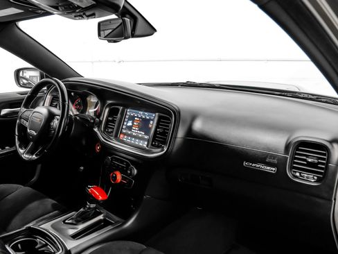 Used 2020 Dodge Charger R/T w/ Plus Group RWD image 18