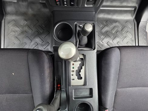 Used 2007 Toyota FJ Cruiser 4WD image 37