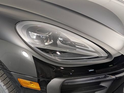 New 2026 Porsche Macan AWD/4WD image 15