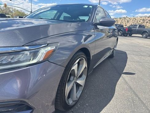 Used 2018 Honda Accord Touring image 8