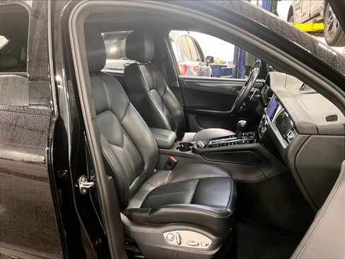 Certified 2023 Porsche Macan GTS AWD/4WD image 12