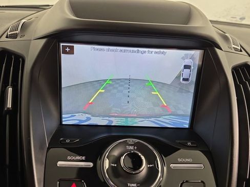 Used 2019 Ford Escape Titanium AWD/4WD image 14