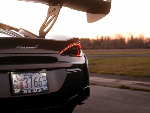Used 2017 McLaren 570S Coupe image 9