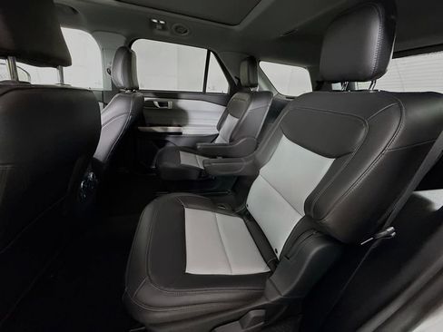 Certified 2023 Ford Explorer XLT w/ Equipment Group 202A image 3