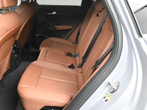 Used 2021 Audi Q5 Prestige AWD/4WD image 6
