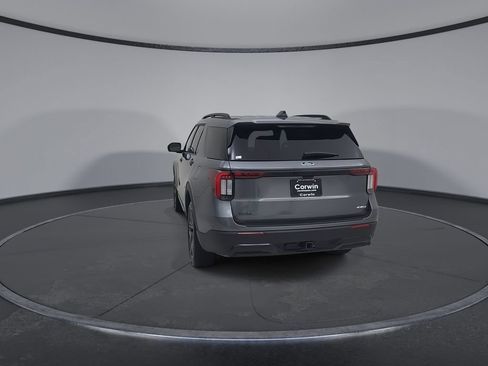 Used 2025 Ford Explorer ST-Line w/ ST-Line Street Pack AWD/4WD image 13