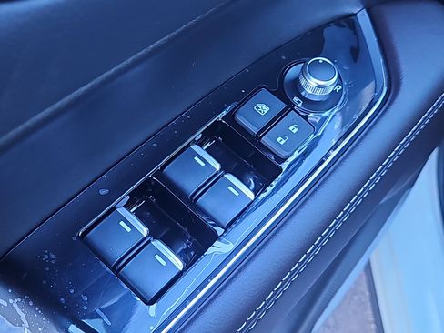 New 2025 MAZDA CX-5 Signature image 18