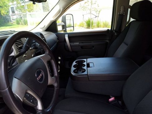 Used 2010 GMC Sierra 1500 SLE w/ Power Pack Plus AWD/4WD image 13