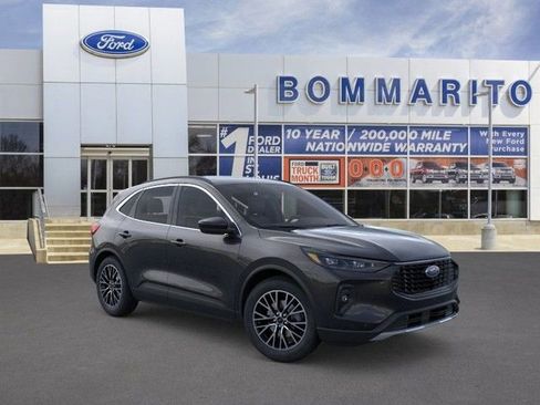 New 2026 Ford Escape SE w/ PHEV Premium Package image 7