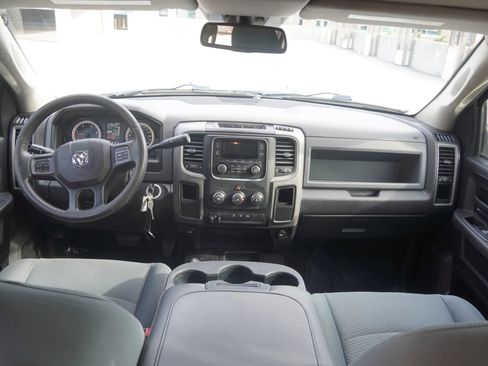 Used 2018 RAM 3500 Tradesman w/ Chrome Appearance Group image 6