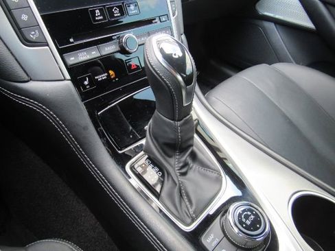 Used 2022 INFINITI Q60 3.0t Luxe w/ Essential Package image 41