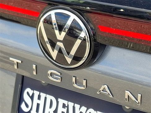 New 2026 Volkswagen Tiguan SE image 12