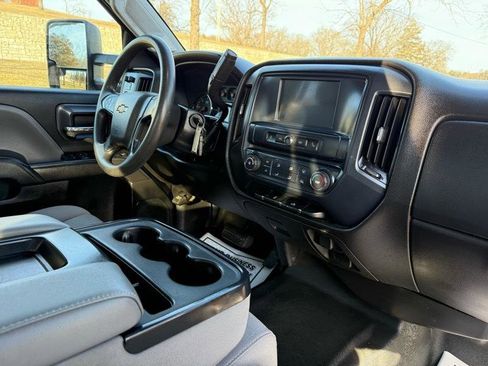Used 2019 Chevrolet Silverado 2500 W/T image 21