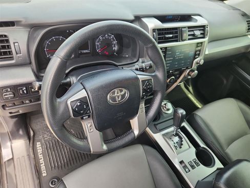 Used 2021 Toyota 4Runner SR5 Premium w/ Moonroof Package AWD/4WD image 10