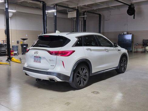 Used 2020 INFINITI QX50 Essential w/ Edition 30 Package FWD image 7