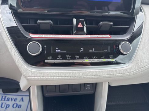 Certified 2025 Toyota Corolla Cross L FWD image 15