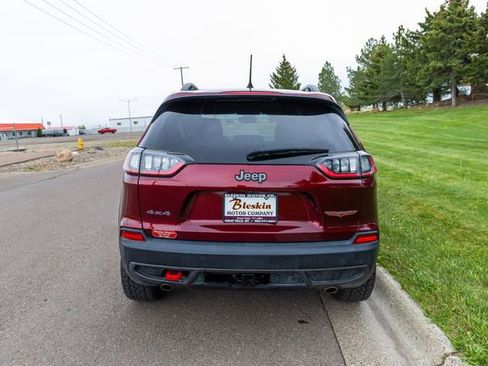 Used 2021 Jeep Cherokee Trailhawk w/ Comfort/Convenience Group AWD/4WD image 6