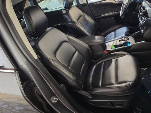 Used 2021 Ford Escape Titanium AWD/4WD image 25