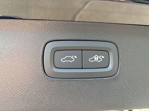 New 2026 Volvo XC90 B6 Plus w/ Protection Package Premier AWD/4WD image 46