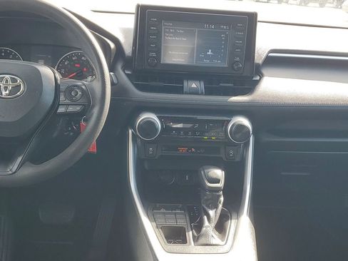Used 2019 Toyota RAV4 LE image 28