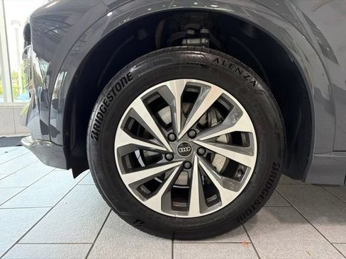 Used 2025 Audi Q6 e-tron Premium Plus w/ Premium Plus AWD/4WD image 8