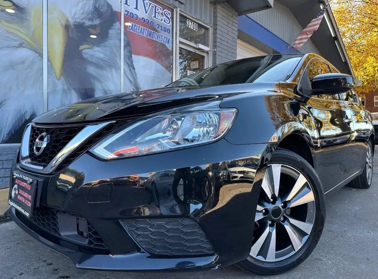 Used 2019 Nissan Sentra SV w/ Special Edition Package FWD image 1