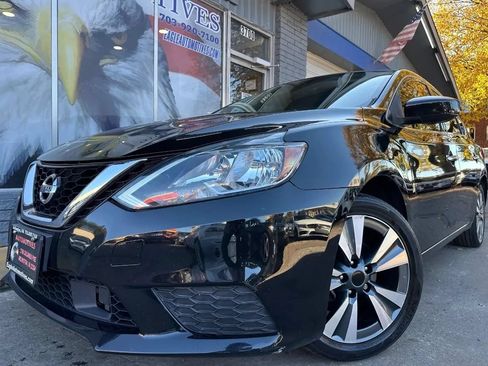 Used 2019 Nissan Sentra SV w/ Special Edition Package FWD image 1