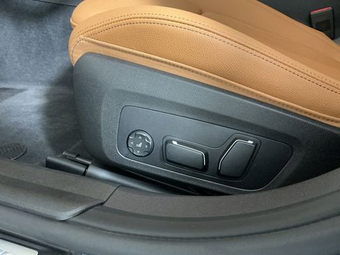 Certified 2026 BMW 330i xDrive Sedan w/ M Sport Package image 21