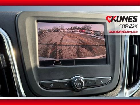 Used 2024 Chevrolet Equinox LT image 37