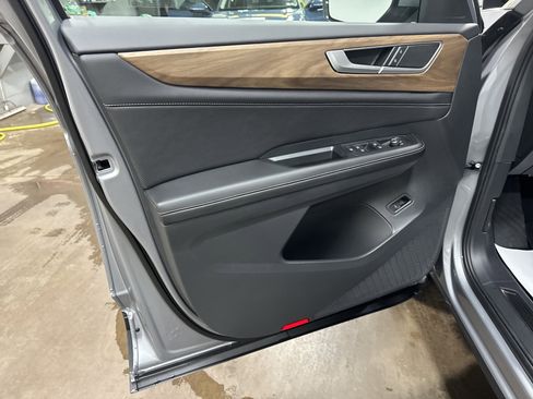 New 2026 Volkswagen Atlas SE image 13