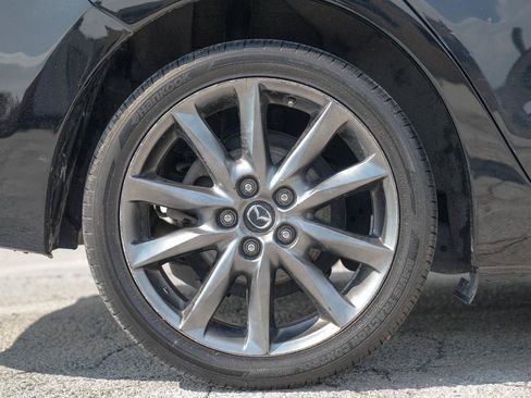 Used 2018 MAZDA MAZDA3 Touring FWD image 9