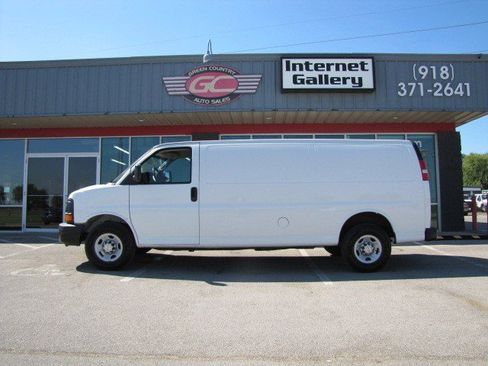 Used 2015 Chevrolet Express 3500 Extended image 5