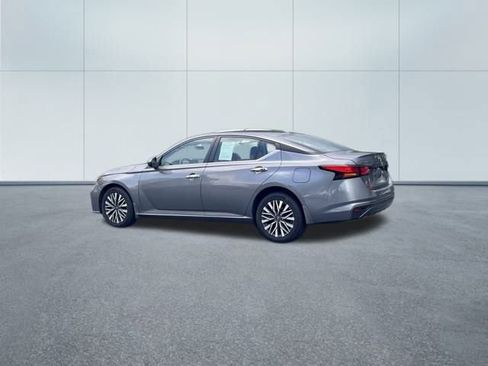 Certified 2023 Nissan Altima 2.5 SV image 10