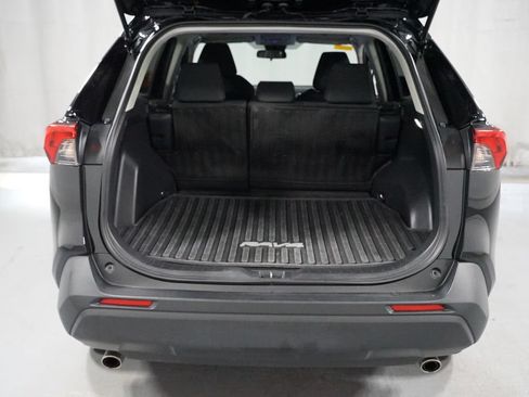 Certified 2025 Toyota RAV4 LE FWD image 32
