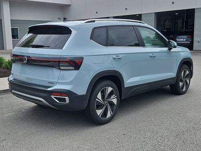 New 2026 Volkswagen Taos SE