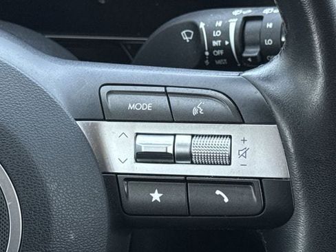 Used 2025 Hyundai Kona SEL FWD image 13