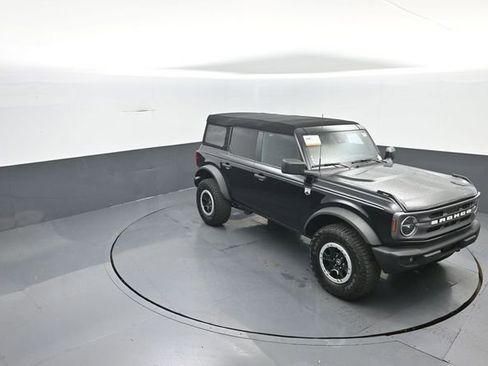 Certified 2023 Ford Bronco Big Bend w/ Sasquatch Package AWD/4WD image 23