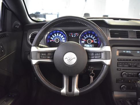 Used 2013 Ford Mustang Convertible image 16