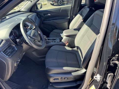Used 2023 Chevrolet Equinox RS image 9