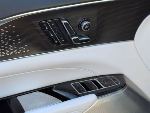 Certified 2023 Cadillac Lyriq Luxury image 23