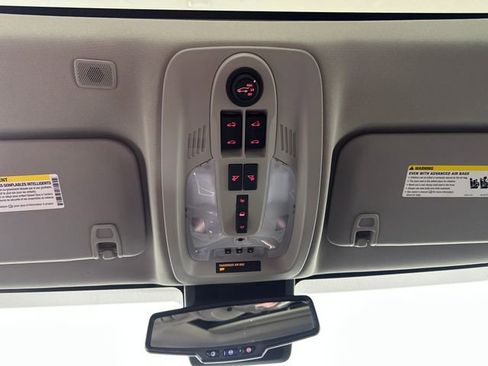 Used 2017 GMC Terrain SLT w/ Open Road Package image 24